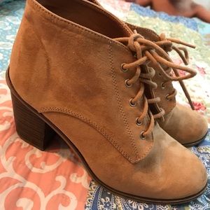 Cute sand colored booties perfect for fall! Size 8
